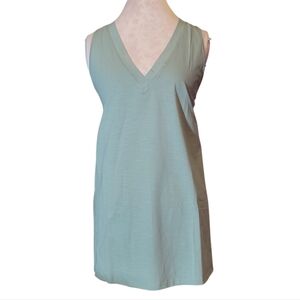 PIIRESO Women's Sleeveless V-Neck Tunic Top - NWT